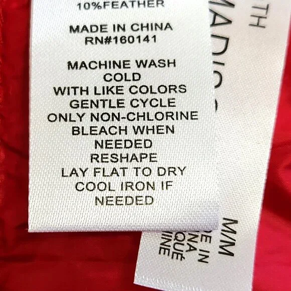 NWT 89th & Madison Red Lightweight Packable Down Vest Size M - Picture 9 of 15